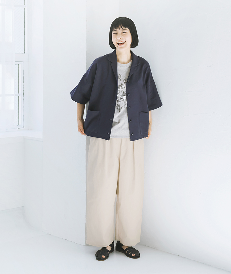 &yarnコットンツイルボリュームタックパンツ(A・エクリュ)の着心地とカラー