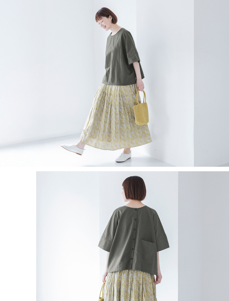&yarn　コットンリネン 2wayブラウス　チャコールのアレンジスタイル　横のシルエット　後ろのディテール