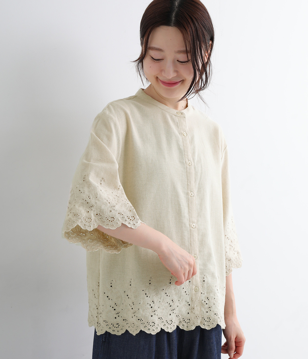 コットンリネン スカラップ刺繍前開きブラウス(麻ベージュ-ONESIZE)