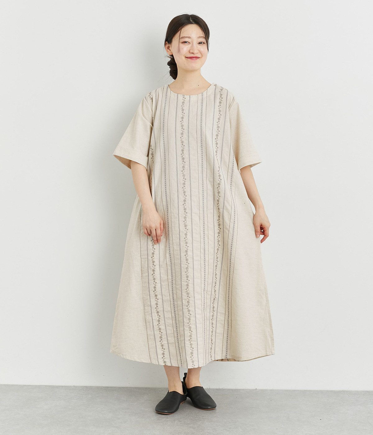 ダンガリー花ストライプ刺繍ワンピース(キナリ-ONESIZE)