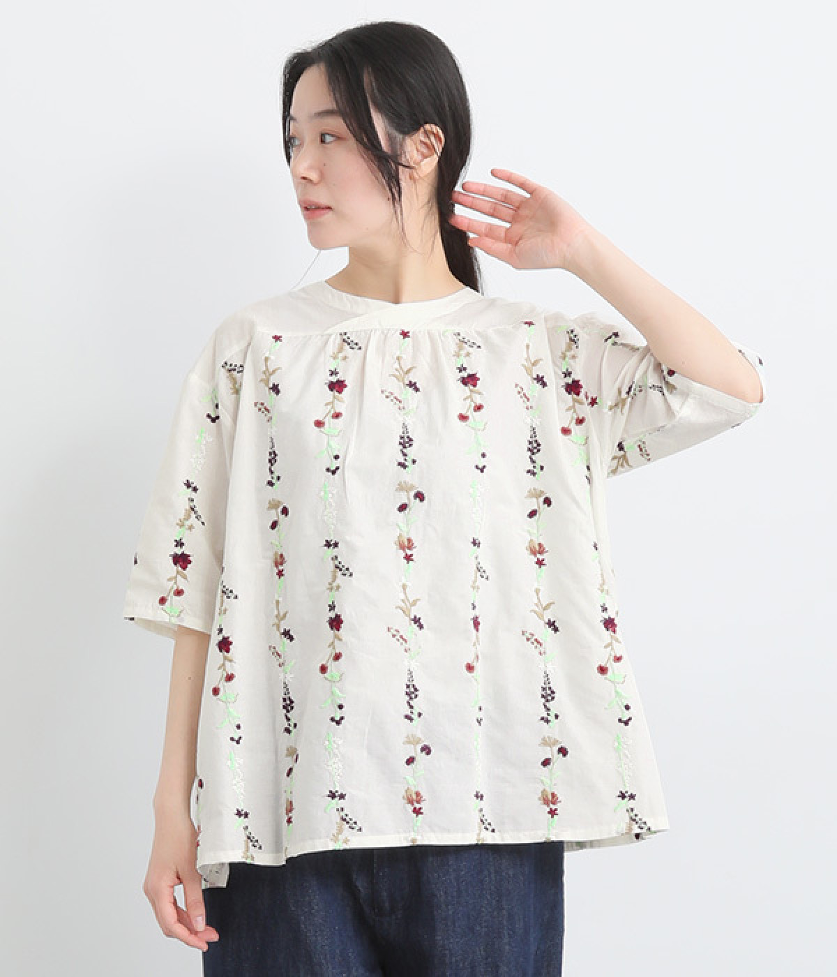 コットン花ストライプ総柄刺繍ブラウス(アイボリー-ONESIZE)