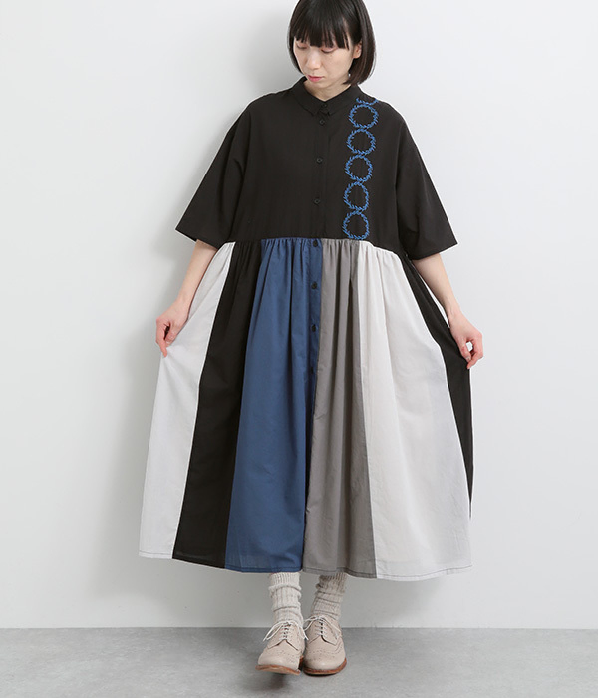 コットンリース刺繍切替えワンピース(ブラック-ONESIZE)