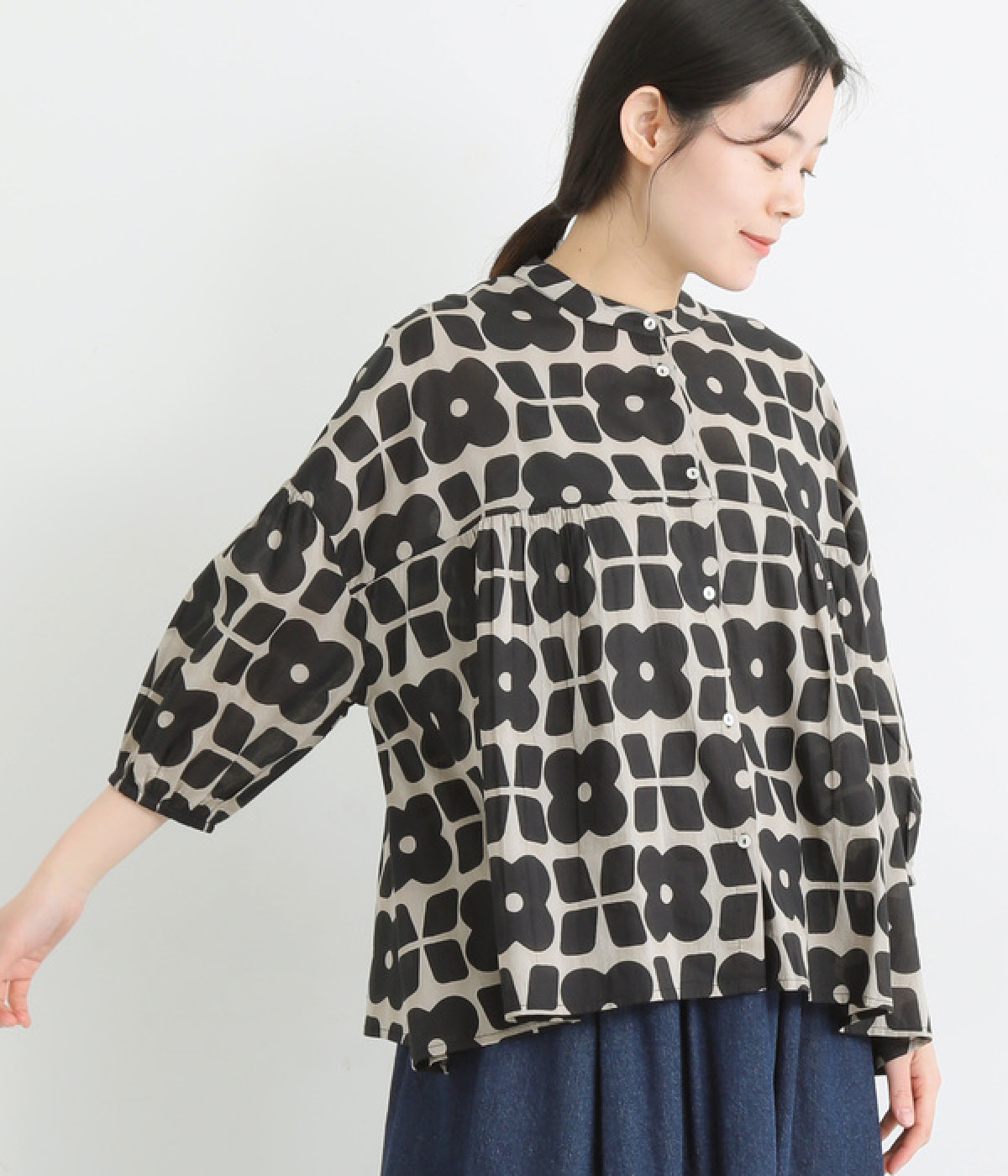 コットンボイル花柄プリントギャザーシャツ6分袖(グレー×ブラック-ONESIZE)