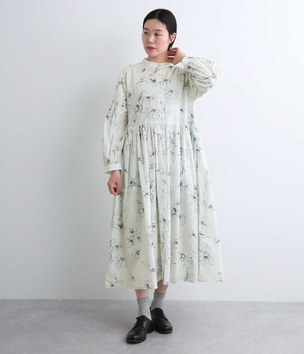 コットンワッシャーフラワープリント切替ワンピース(ホワイト-ONESIZE)