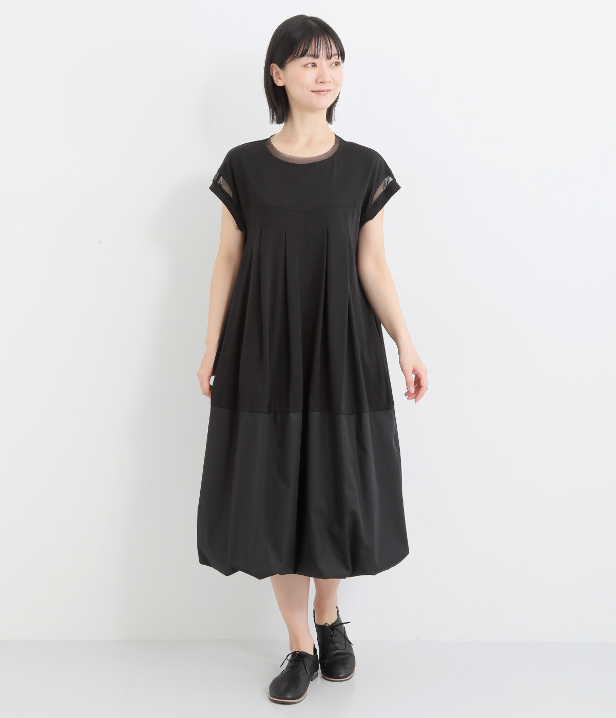 裾バルーン袖チュールタック半袖ワンピース(ブラック-ONESIZE)