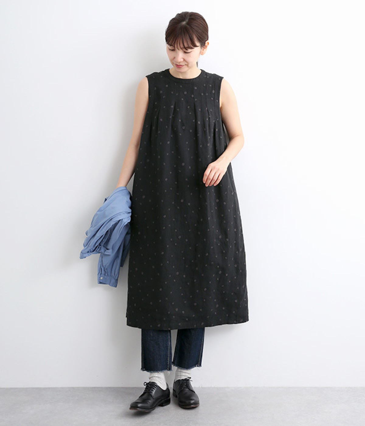 リネンドット刺繍タックワンピース(クロ-ONESIZE)