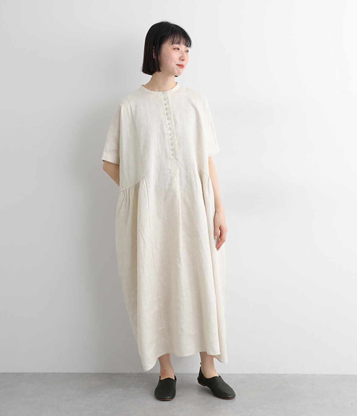 平織りリネン　多ボタンワンピース(ベージュ-ONESIZE)