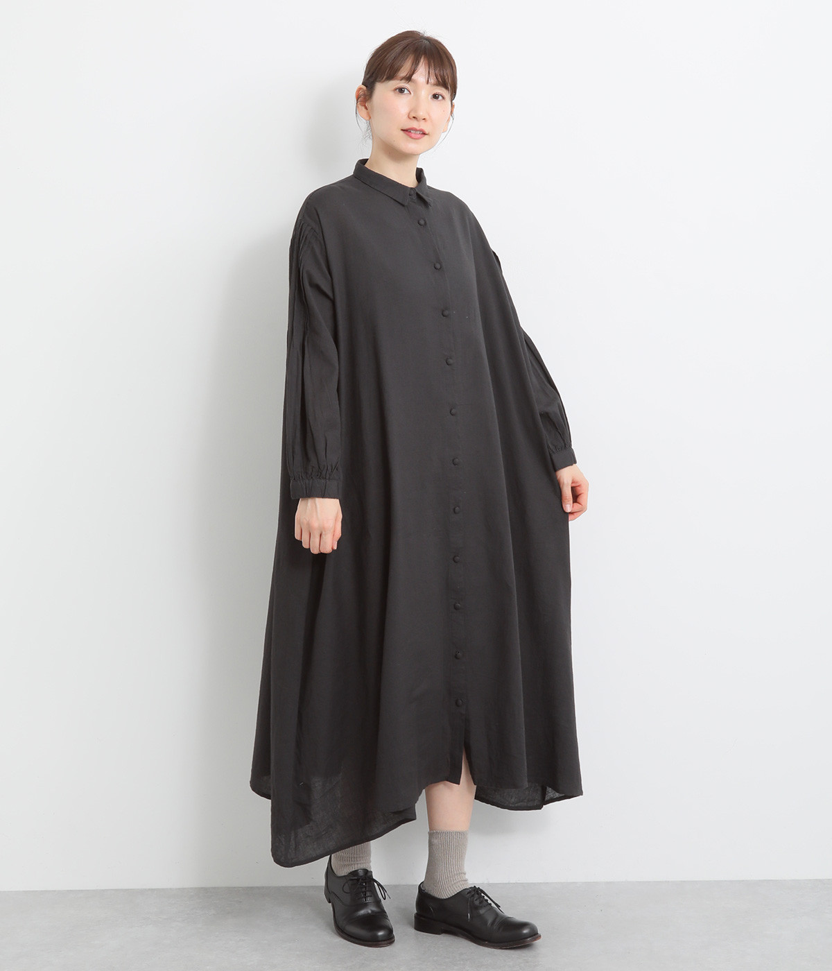 コットンリネンキャンブリックシャツワンピース(スミクロ-L)