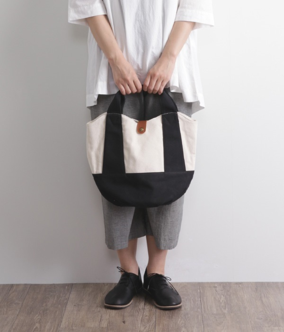キャンバスコンビ×牛革丸底トート(ブラック-ONESIZE)