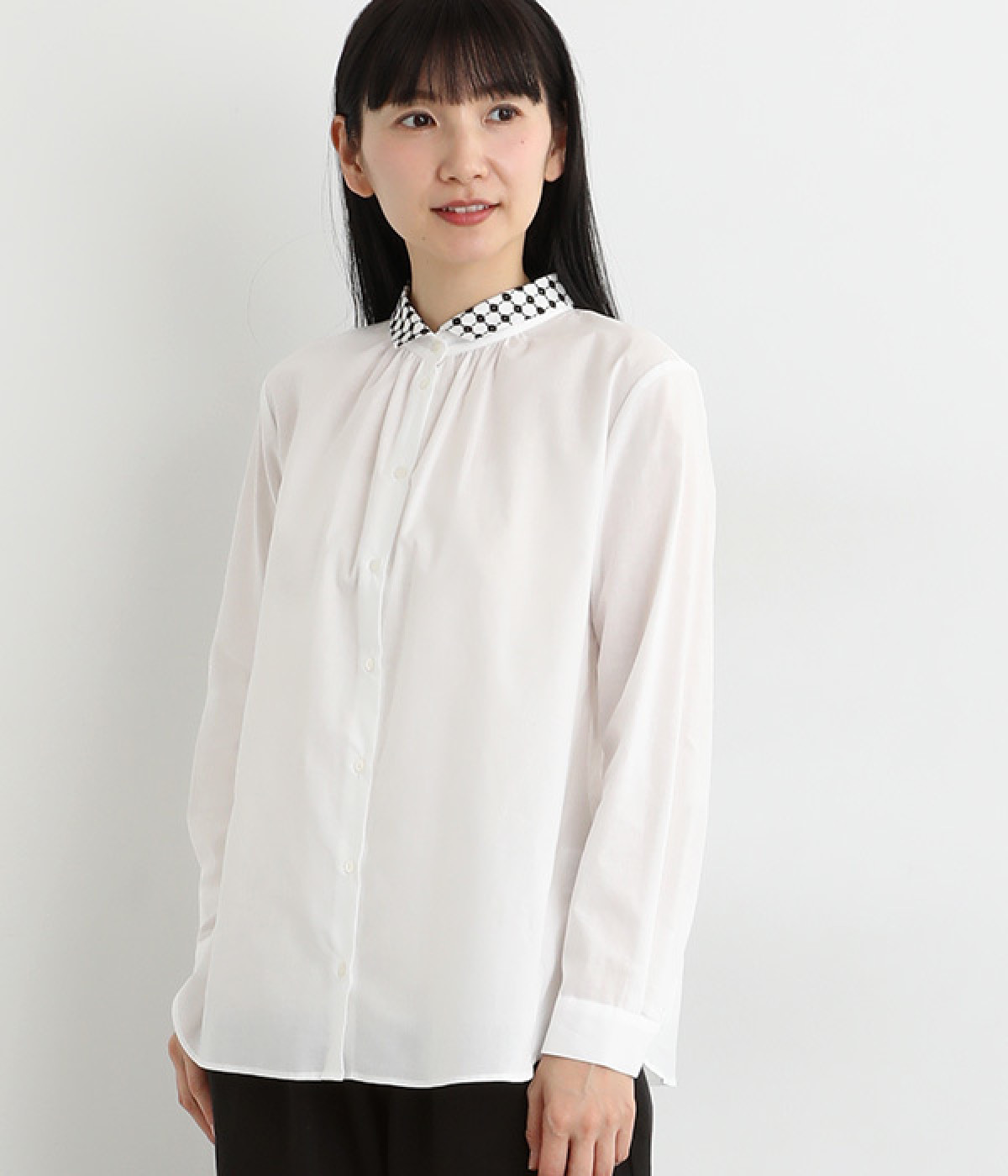コットンローン小花柄刺繍ベーシック角襟ブラウス(ホワイト-ONESIZE)